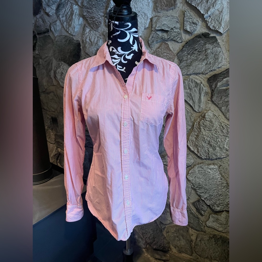 American Eagle Red & White Button Down Long Sleeve 10
